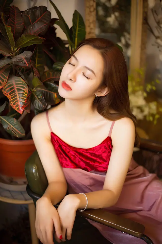 诸暨广州高端商务伴游晓雯
