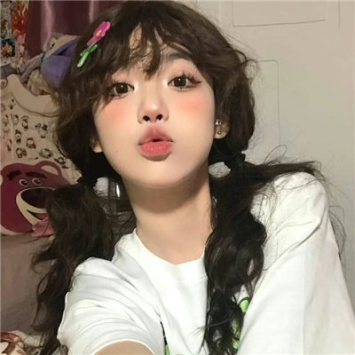 诸暨伴游女生卞寄蕾的资料